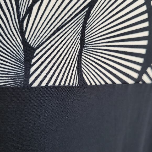 Womens Top PerSeption Concept Size Large Black Short Sleeve Blouse Empire Waist - Picture 9 of 9